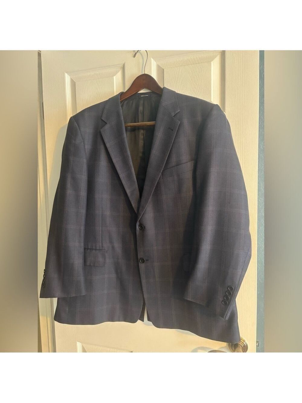 Roundtree and Yorke Navy Sport Coat with Notched Lapels and Wool Blend Sz 48R